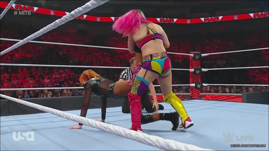 WWE_Monday_Night_Raw_2022_06_20_720p_HDTV_x264-NWCHD_mp4_007270437.jpg
