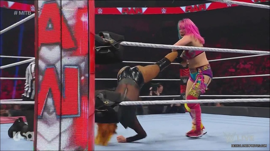 WWE_Monday_Night_Raw_2022_06_20_720p_HDTV_x264-NWCHD_mp4_007271638.jpg