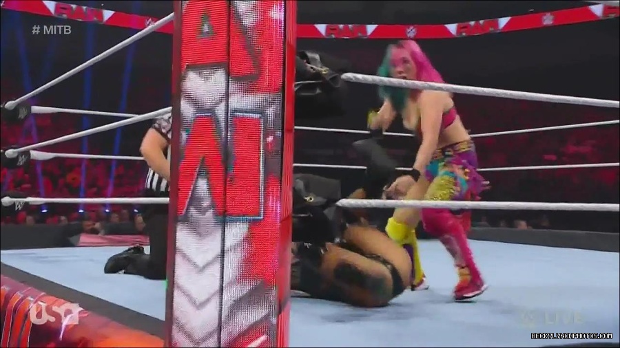 WWE_Monday_Night_Raw_2022_06_20_720p_HDTV_x264-NWCHD_mp4_007272038.jpg