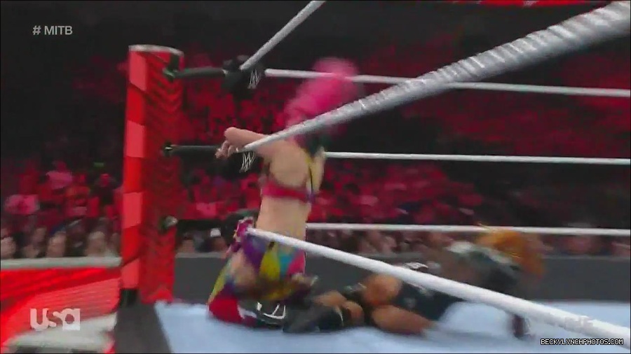 WWE_Monday_Night_Raw_2022_06_20_720p_HDTV_x264-NWCHD_mp4_007272839.jpg