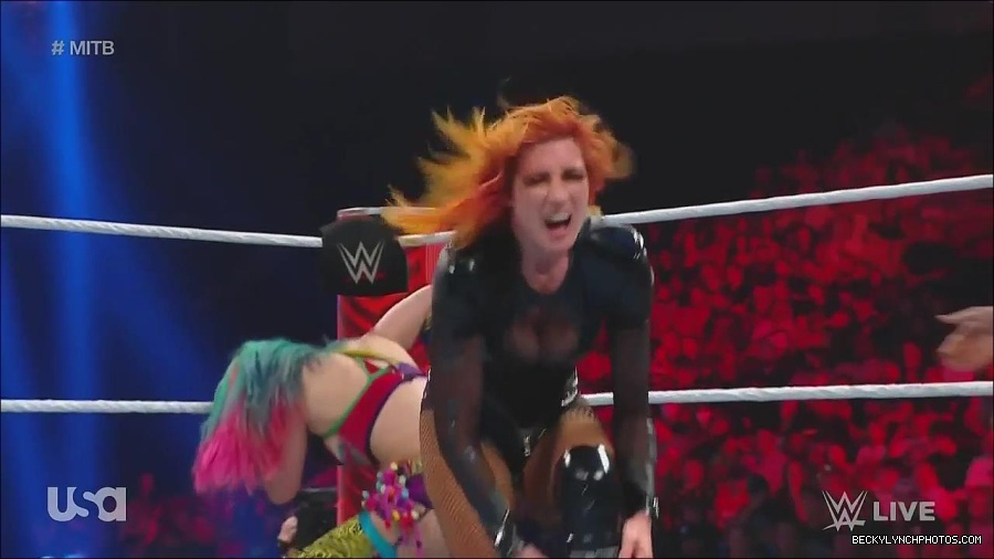 WWE_Monday_Night_Raw_2022_06_20_720p_HDTV_x264-NWCHD_mp4_007276042.jpg