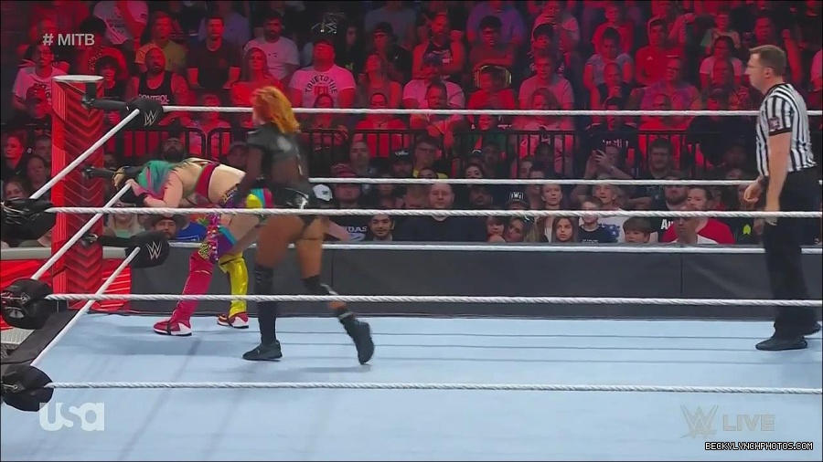 WWE_Monday_Night_Raw_2022_06_20_720p_HDTV_x264-NWCHD_mp4_007278845.jpg