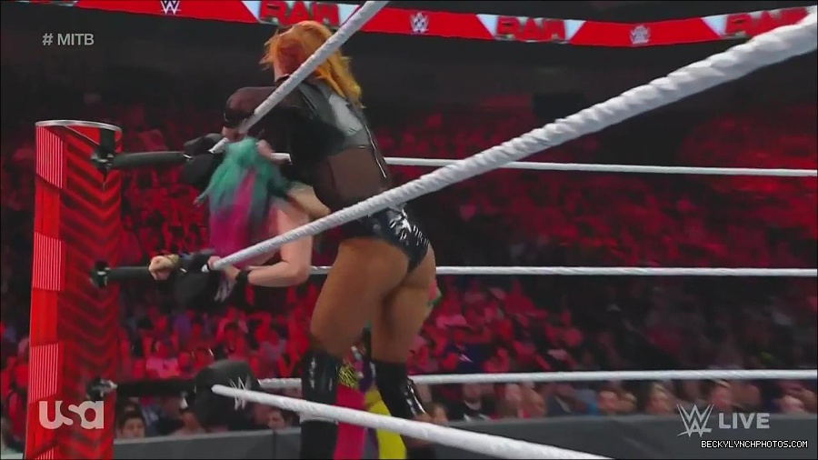 WWE_Monday_Night_Raw_2022_06_20_720p_HDTV_x264-NWCHD_mp4_007279646.jpg