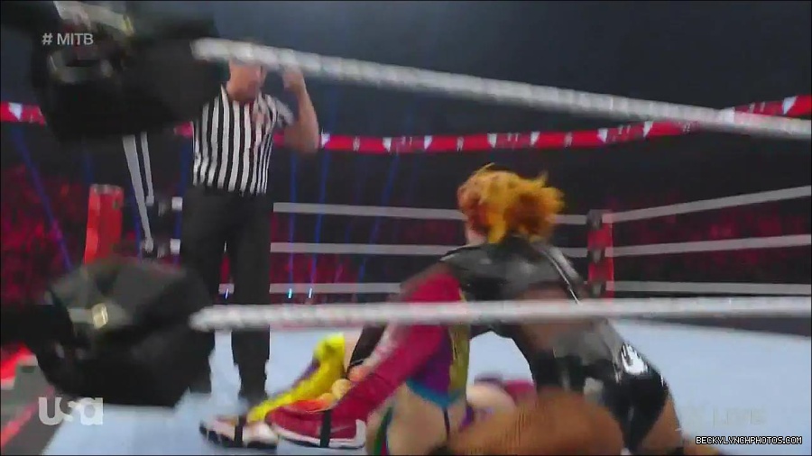 WWE_Monday_Night_Raw_2022_06_20_720p_HDTV_x264-NWCHD_mp4_007284050.jpg