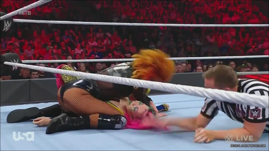 WWE_Monday_Night_Raw_2022_06_20_720p_HDTV_x264-NWCHD_mp4_007286453.jpg
