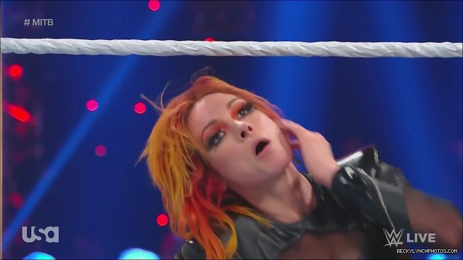 WWE_Monday_Night_Raw_2022_06_20_720p_HDTV_x264-NWCHD_mp4_007290457.jpg