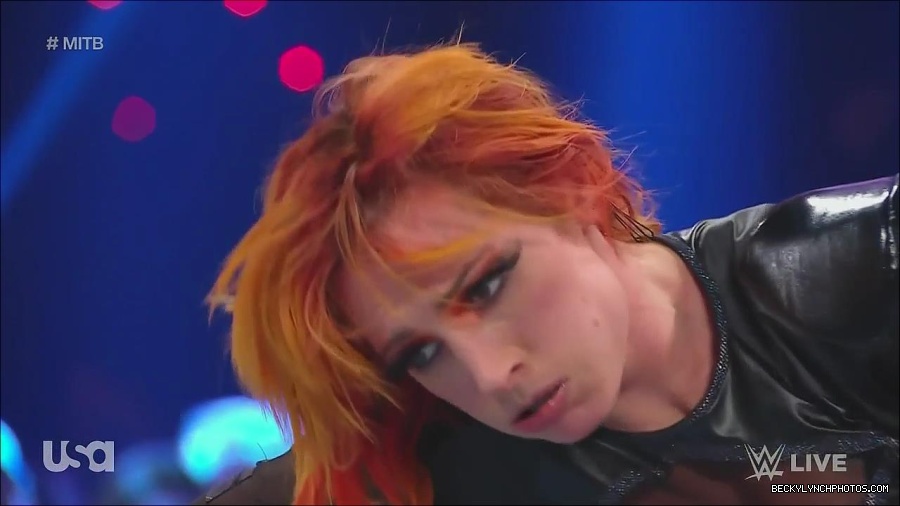WWE_Monday_Night_Raw_2022_06_20_720p_HDTV_x264-NWCHD_mp4_007292859.jpg