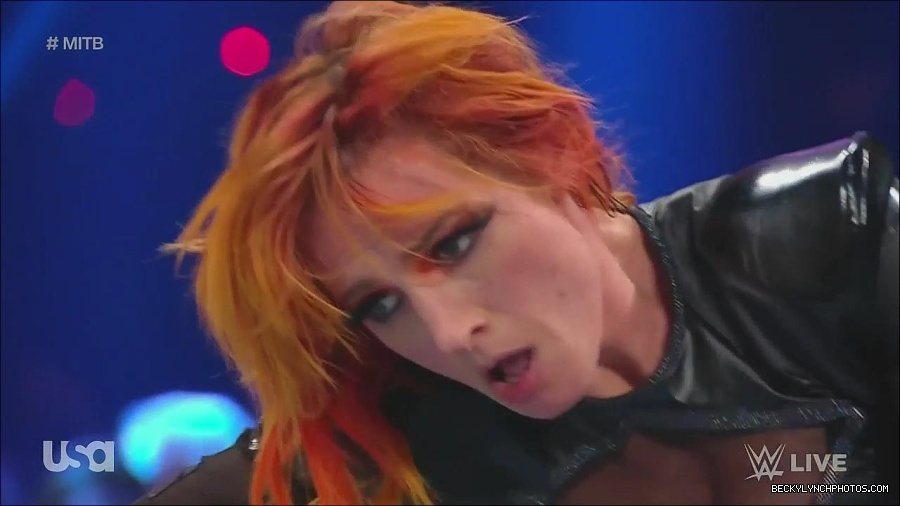 WWE_Monday_Night_Raw_2022_06_20_720p_HDTV_x264-NWCHD_mp4_007293260.jpg