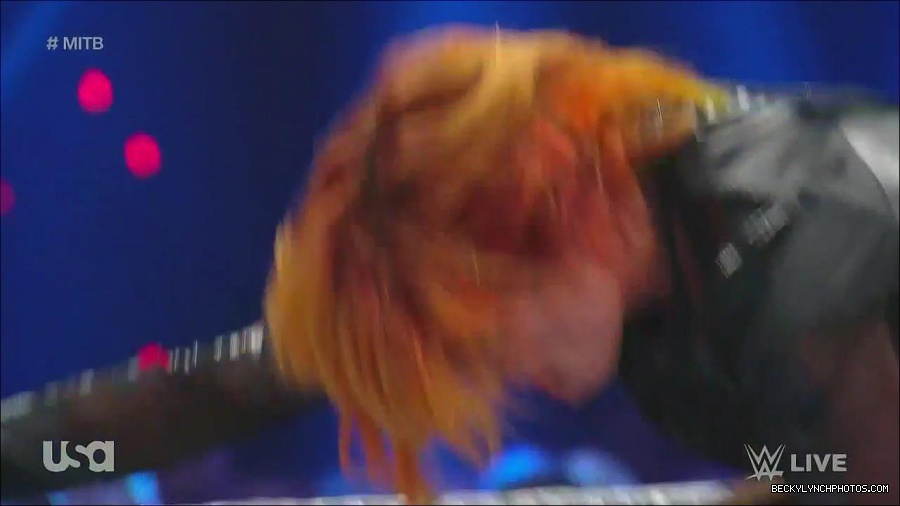 WWE_Monday_Night_Raw_2022_06_20_720p_HDTV_x264-NWCHD_mp4_007295662.jpg