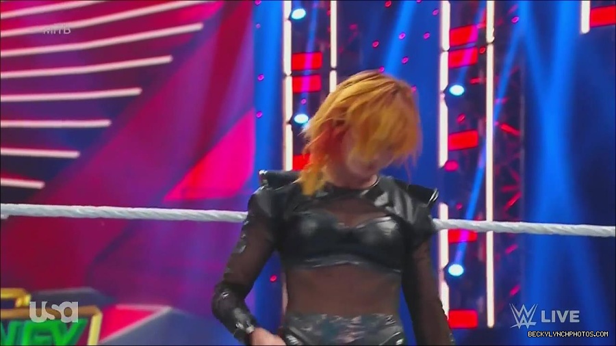 WWE_Monday_Night_Raw_2022_06_20_720p_HDTV_x264-NWCHD_mp4_007298865.jpg