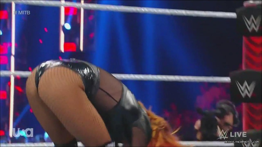 WWE_Monday_Night_Raw_2022_06_20_720p_HDTV_x264-NWCHD_mp4_007300066.jpg