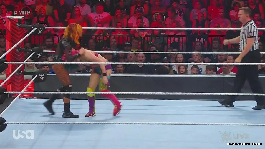 WWE_Monday_Night_Raw_2022_06_20_720p_HDTV_x264-NWCHD_mp4_007302869.jpg