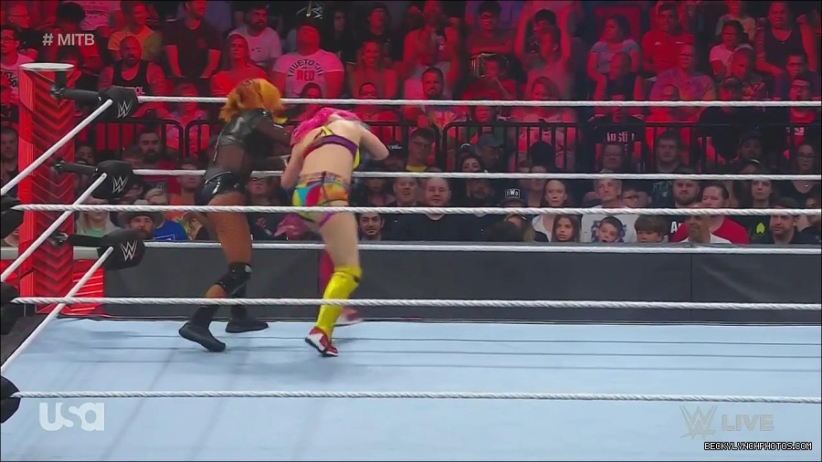 WWE_Monday_Night_Raw_2022_06_20_720p_HDTV_x264-NWCHD_mp4_007304471.jpg