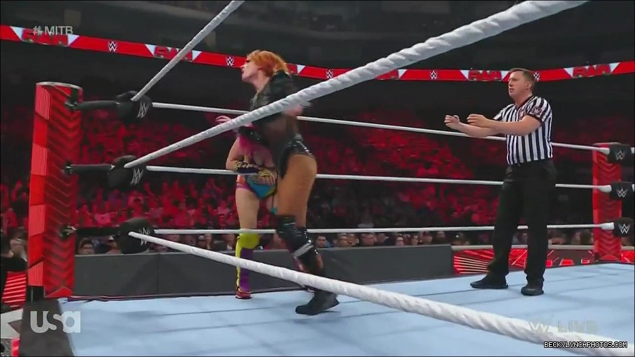 WWE_Monday_Night_Raw_2022_06_20_720p_HDTV_x264-NWCHD_mp4_007309676.jpg