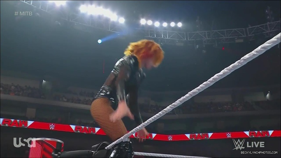 WWE_Monday_Night_Raw_2022_06_20_720p_HDTV_x264-NWCHD_mp4_007314881.jpg