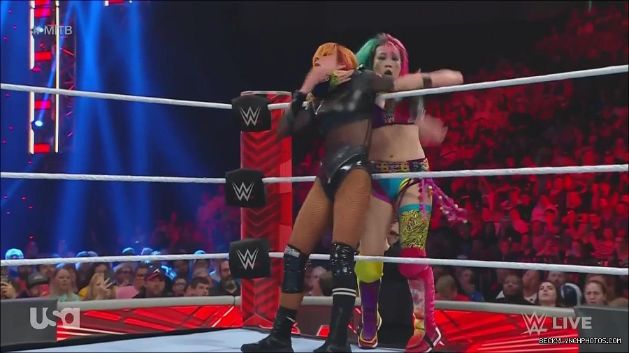 WWE_Monday_Night_Raw_2022_06_20_720p_HDTV_x264-NWCHD_mp4_007317284.jpg