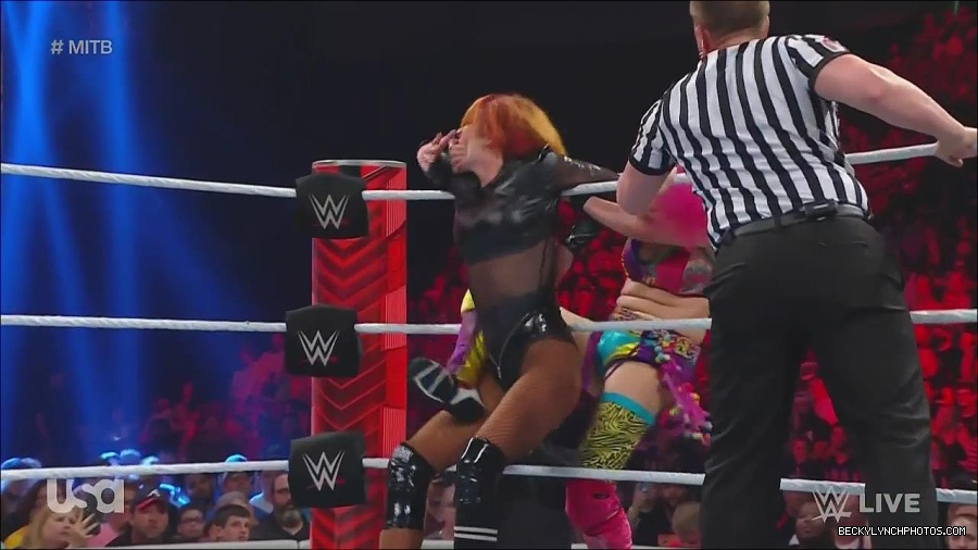 WWE_Monday_Night_Raw_2022_06_20_720p_HDTV_x264-NWCHD_mp4_007319286.jpg