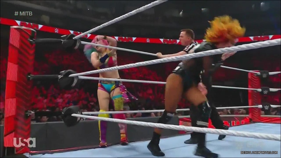 WWE_Monday_Night_Raw_2022_06_20_720p_HDTV_x264-NWCHD_mp4_007323690.jpg