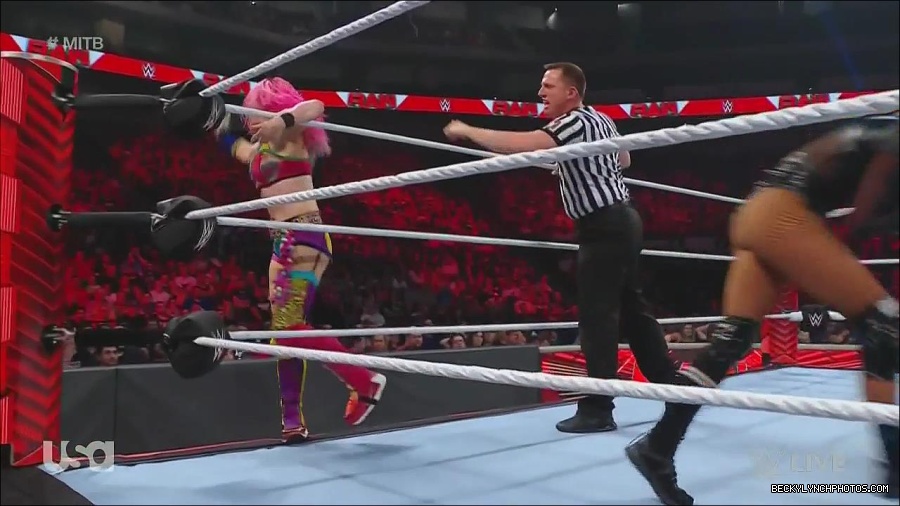 WWE_Monday_Night_Raw_2022_06_20_720p_HDTV_x264-NWCHD_mp4_007324090.jpg