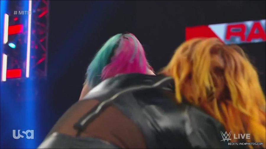 WWE_Monday_Night_Raw_2022_06_20_720p_HDTV_x264-NWCHD_mp4_007330497.jpg