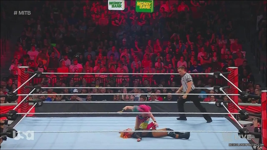 WWE_Monday_Night_Raw_2022_06_20_720p_HDTV_x264-NWCHD_mp4_007334100.jpg