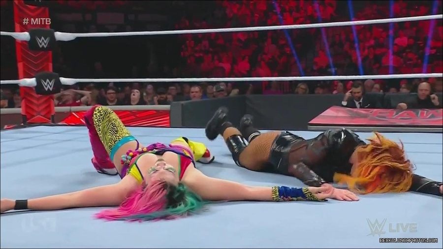 WWE_Monday_Night_Raw_2022_06_20_720p_HDTV_x264-NWCHD_mp4_007339706.jpg