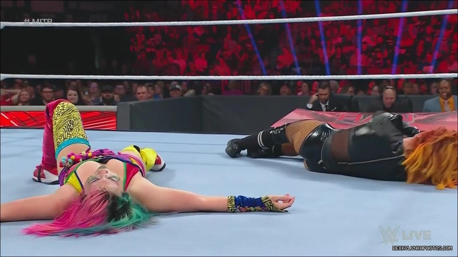 WWE_Monday_Night_Raw_2022_06_20_720p_HDTV_x264-NWCHD_mp4_007341708.jpg