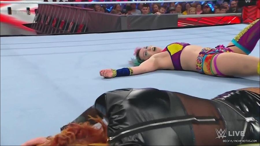 WWE_Monday_Night_Raw_2022_06_20_720p_HDTV_x264-NWCHD_mp4_007343310.jpg