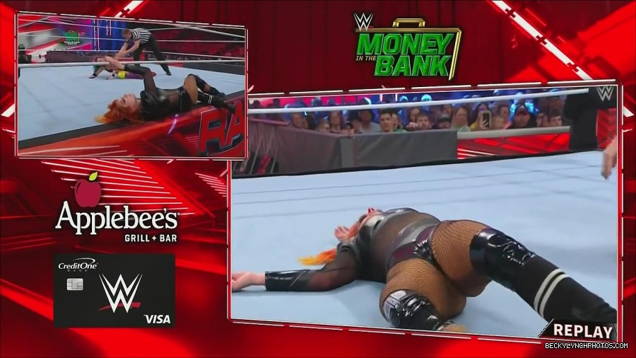 WWE_Monday_Night_Raw_2022_06_20_720p_HDTV_x264-NWCHD_mp4_007348515.jpg