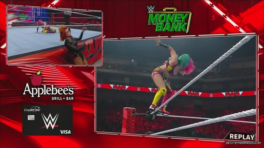 WWE_Monday_Night_Raw_2022_06_20_720p_HDTV_x264-NWCHD_mp4_007349716.jpg