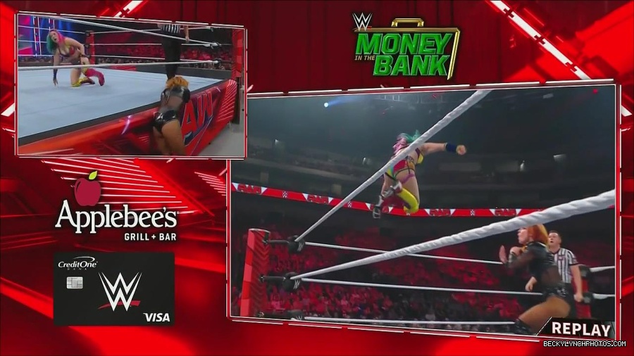 WWE_Monday_Night_Raw_2022_06_20_720p_HDTV_x264-NWCHD_mp4_007351318.jpg