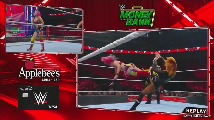 WWE_Monday_Night_Raw_2022_06_20_720p_HDTV_x264-NWCHD_mp4_007352919.jpg