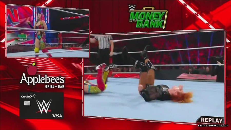 WWE_Monday_Night_Raw_2022_06_20_720p_HDTV_x264-NWCHD_mp4_007353320.jpg