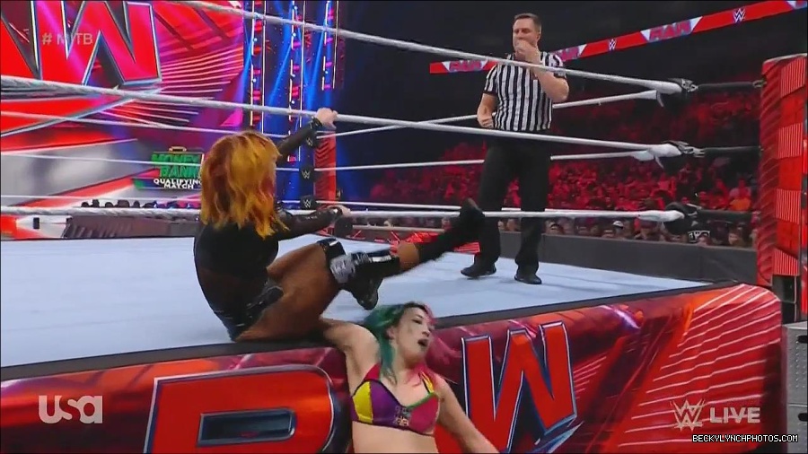 WWE_Monday_Night_Raw_2022_06_20_720p_HDTV_x264-NWCHD_mp4_007369736.jpg