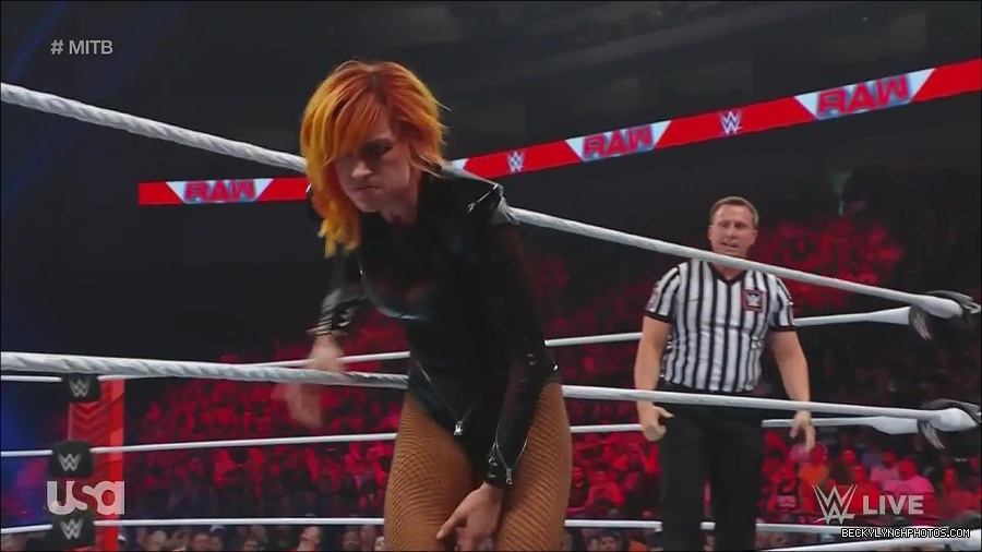 WWE_Monday_Night_Raw_2022_06_20_720p_HDTV_x264-NWCHD_mp4_007373740.jpg