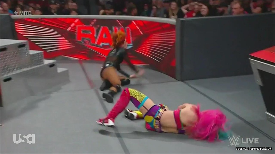 WWE_Monday_Night_Raw_2022_06_20_720p_HDTV_x264-NWCHD_mp4_007379746.jpg