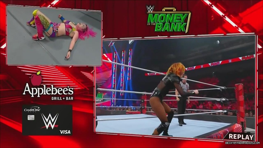 WWE_Monday_Night_Raw_2022_06_20_720p_HDTV_x264-NWCHD_mp4_007391358.jpg