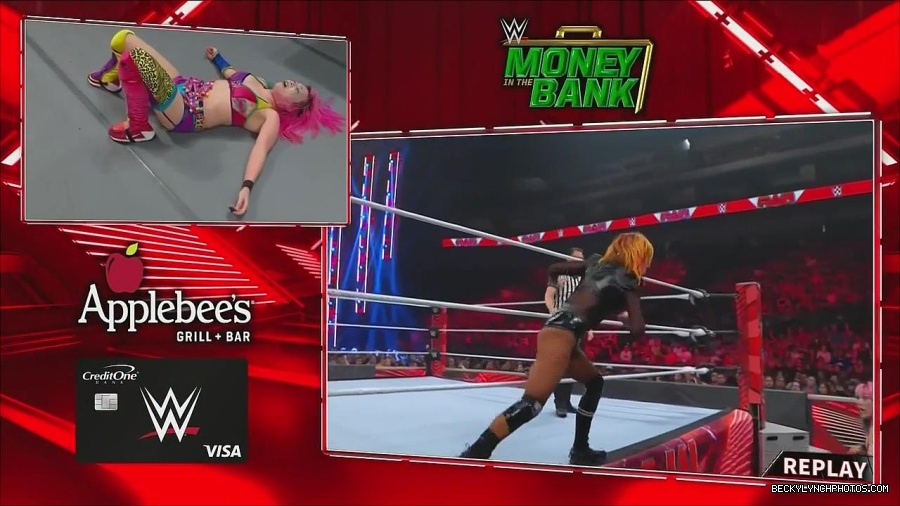 WWE_Monday_Night_Raw_2022_06_20_720p_HDTV_x264-NWCHD_mp4_007391758.jpg