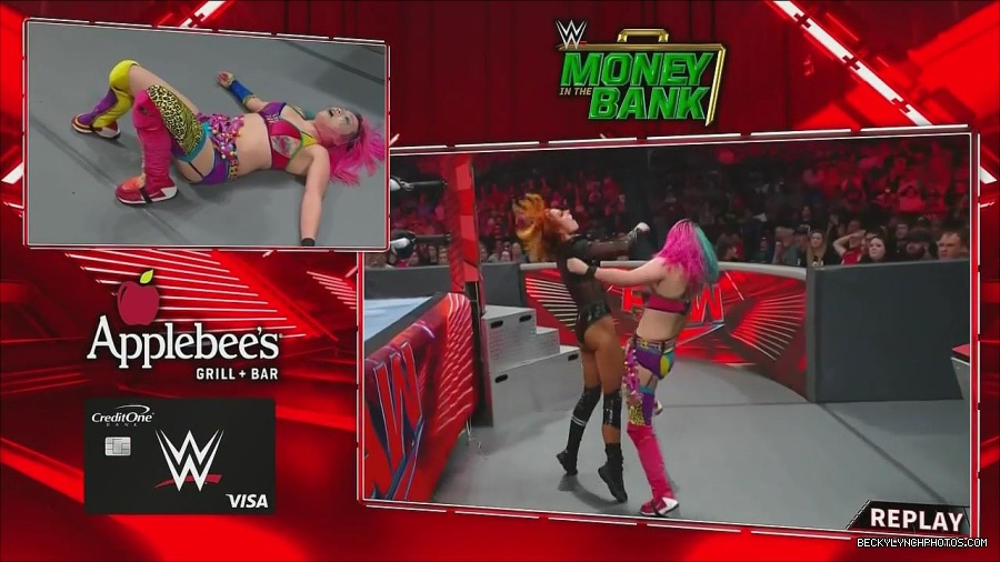 WWE_Monday_Night_Raw_2022_06_20_720p_HDTV_x264-NWCHD_mp4_007395762.jpg