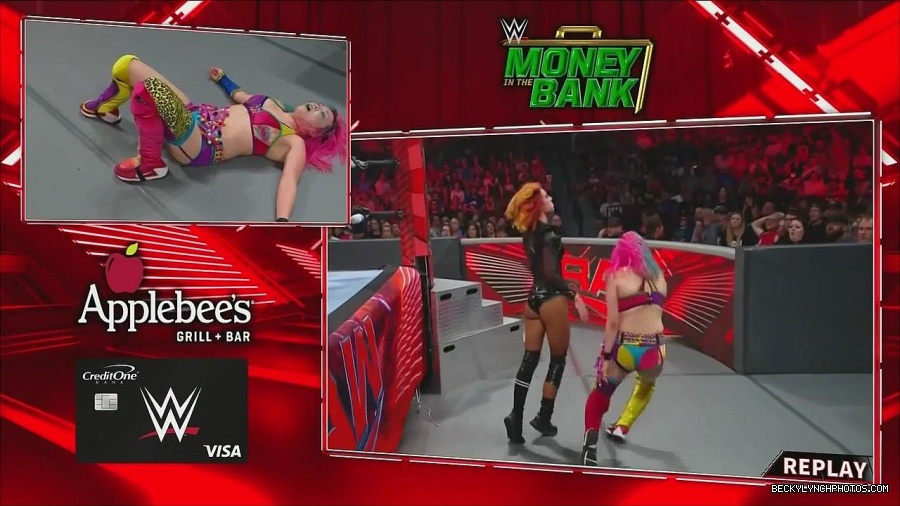 WWE_Monday_Night_Raw_2022_06_20_720p_HDTV_x264-NWCHD_mp4_007396162.jpg