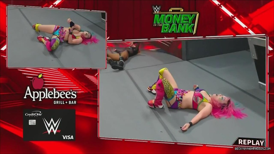 WWE_Monday_Night_Raw_2022_06_20_720p_HDTV_x264-NWCHD_mp4_007398565.jpg