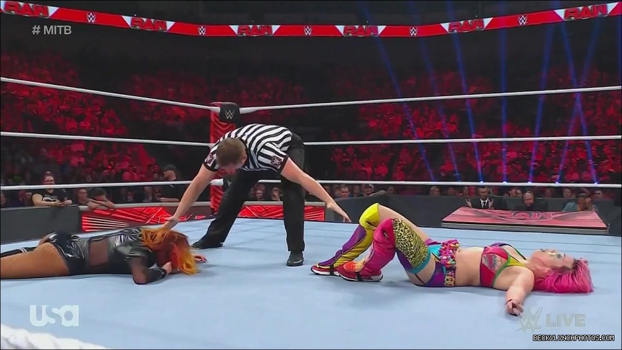 WWE_Monday_Night_Raw_2022_06_20_720p_HDTV_x264-NWCHD_mp4_007410977.jpg