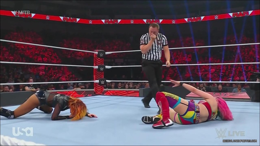 WWE_Monday_Night_Raw_2022_06_20_720p_HDTV_x264-NWCHD_mp4_007414180.jpg