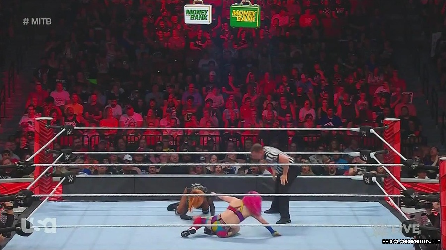 WWE_Monday_Night_Raw_2022_06_20_720p_HDTV_x264-NWCHD_mp4_007415382.jpg