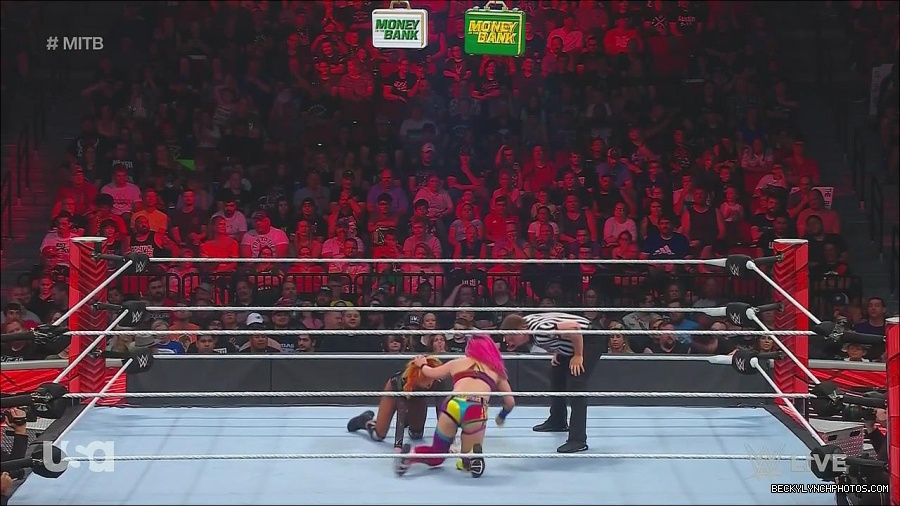 WWE_Monday_Night_Raw_2022_06_20_720p_HDTV_x264-NWCHD_mp4_007416583.jpg