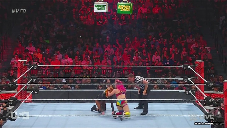WWE_Monday_Night_Raw_2022_06_20_720p_HDTV_x264-NWCHD_mp4_007416983.jpg