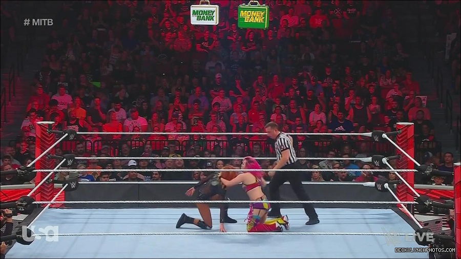 WWE_Monday_Night_Raw_2022_06_20_720p_HDTV_x264-NWCHD_mp4_007417784.jpg