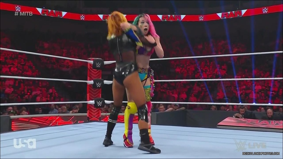 WWE_Monday_Night_Raw_2022_06_20_720p_HDTV_x264-NWCHD_mp4_007426593.jpg