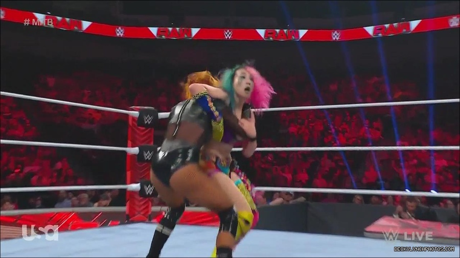 WWE_Monday_Night_Raw_2022_06_20_720p_HDTV_x264-NWCHD_mp4_007426993.jpg
