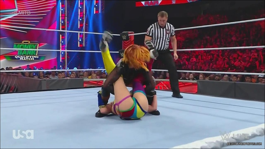 WWE_Monday_Night_Raw_2022_06_20_720p_HDTV_x264-NWCHD_mp4_007428995.jpg